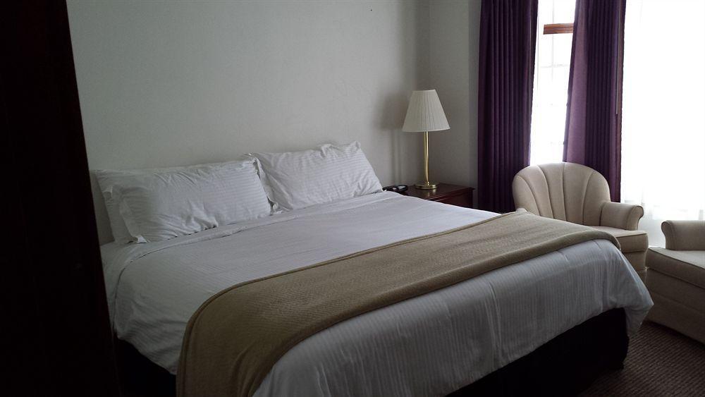 Maxwelton Braes Lodge & Golf Course Baileys Harbor Extérieur photo