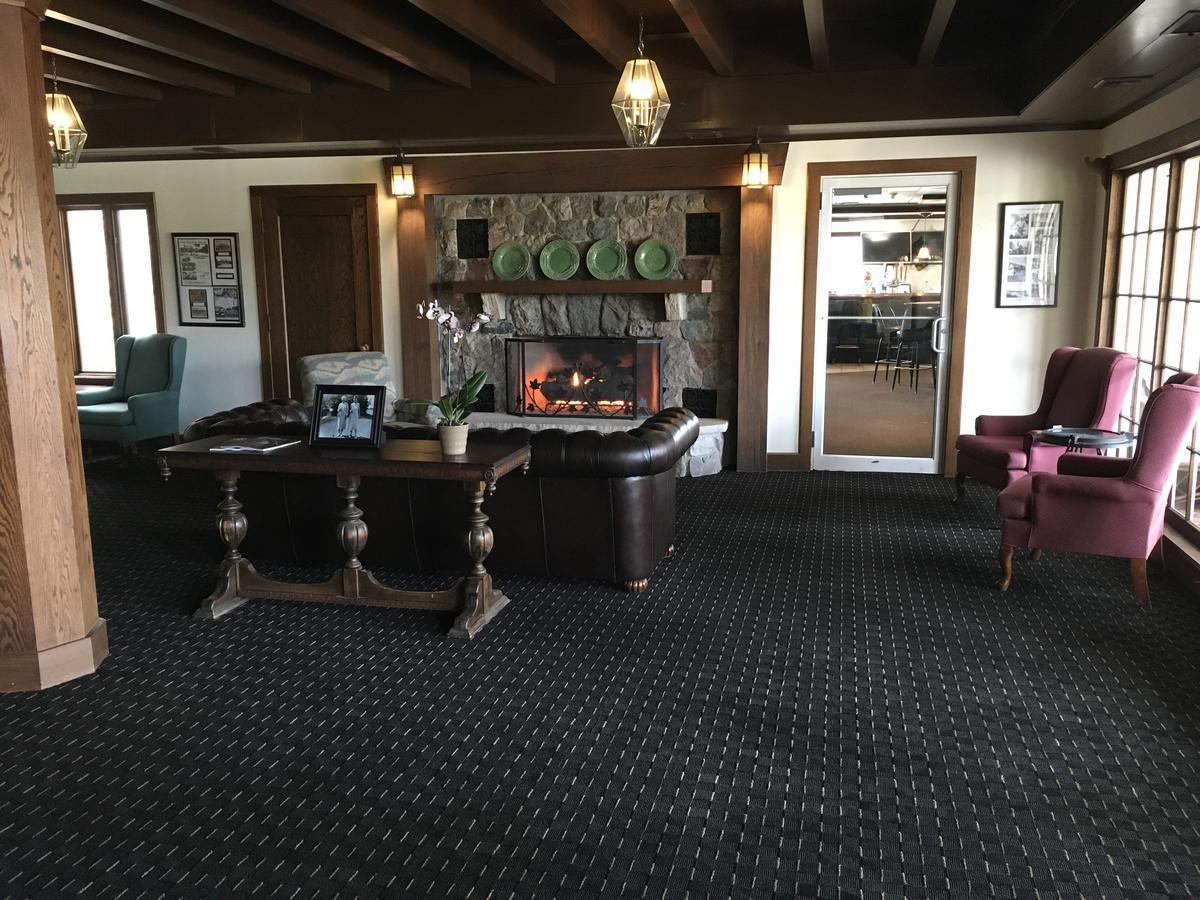 Maxwelton Braes Lodge & Golf Course Baileys Harbor Extérieur photo