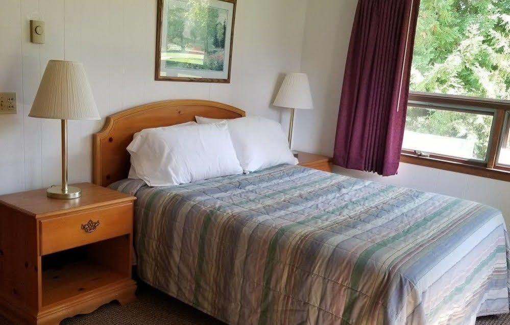 Maxwelton Braes Lodge & Golf Course Baileys Harbor Extérieur photo
